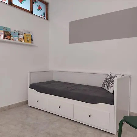 Vincesilhouse * Mola di Bari